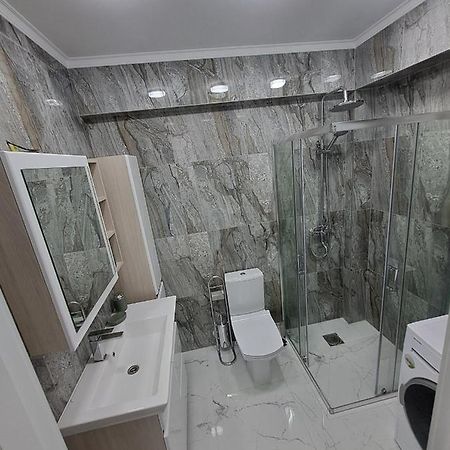 Appartamento Airport 24&24 Car Parking Chişinău Esterno foto